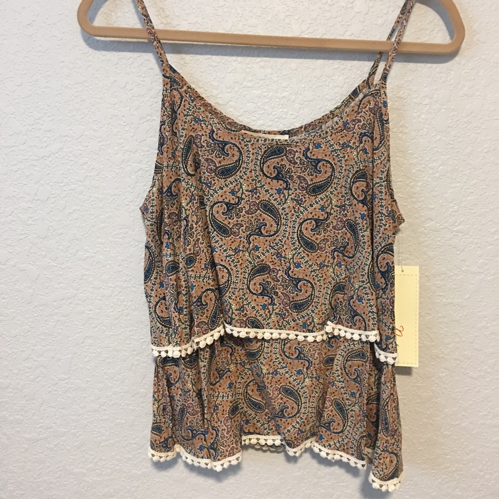 NWT 2 Tier Paisley Print Tank with Cute Trim